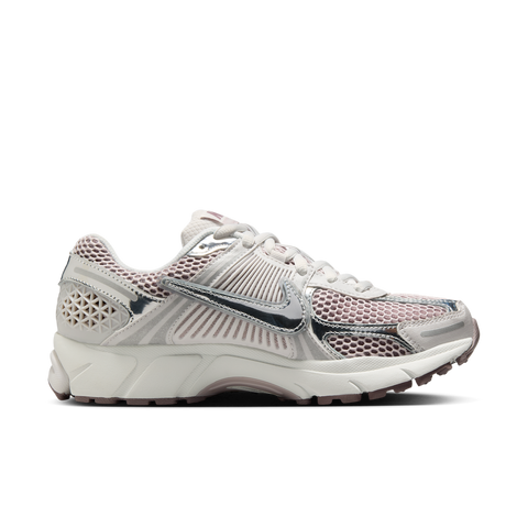 Nike Zoom Vomero 5 Metallic Silver Platinum Violet Sneaker