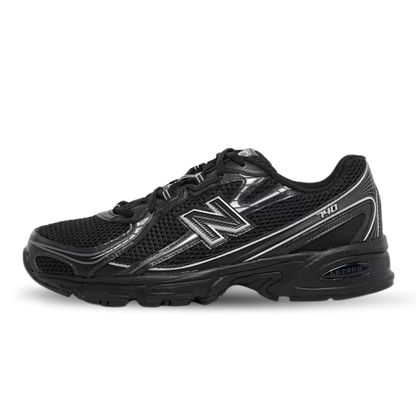 New Balance 740 Black Sneaker