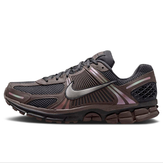 Nike Zoom Vomero 5 Cave Stone Sneaker